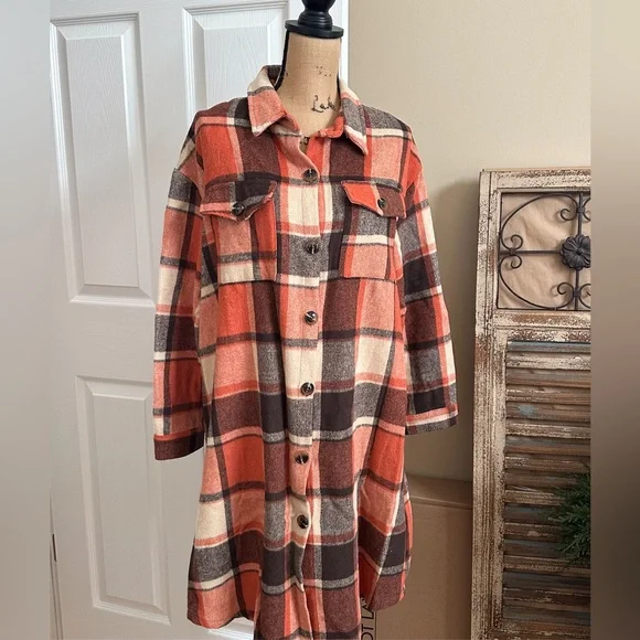 Cozy Plaid Shacket – Perfect for Fall Layering! - Picture 2 of 8